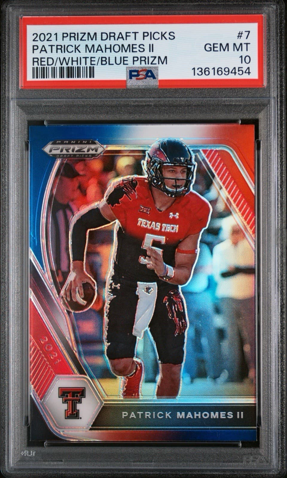 2021 Prizm Draft Picks - Patrick Mahomes II #7 Red White & Blue Prizm. PSA 10
